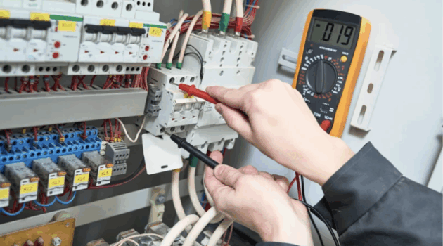 Services de dépannage d'urgence pour l'hiver : plomberie, chauffage, électricité.